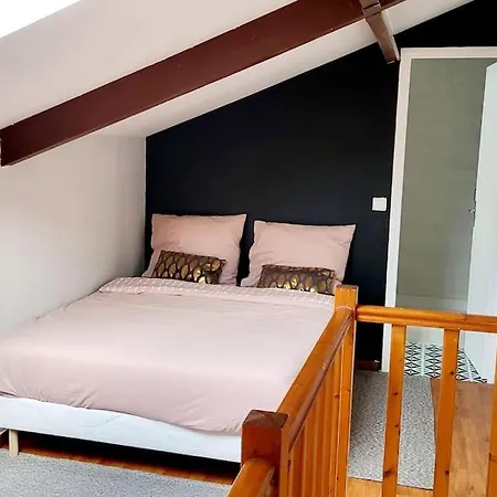 Appartamento Le Petit Entre Paris Et Disney, Proche Centrex Avec Jardin Privatif Et Parking Noisy-le-Grand